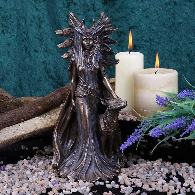 & More Value 48 Hecate Greek Goddess Of Magic With Her Hounds Statue Figurine Modern Art Resin Witch Hound Sculpture Home Living Room Decoration
